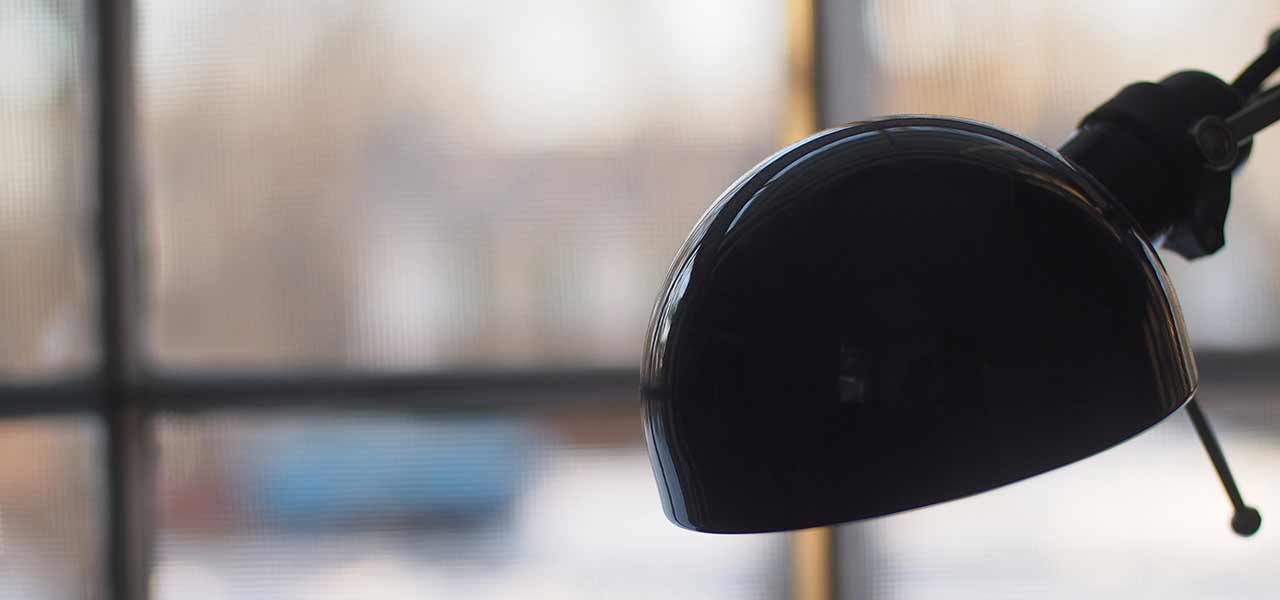 desklamp window bokeh