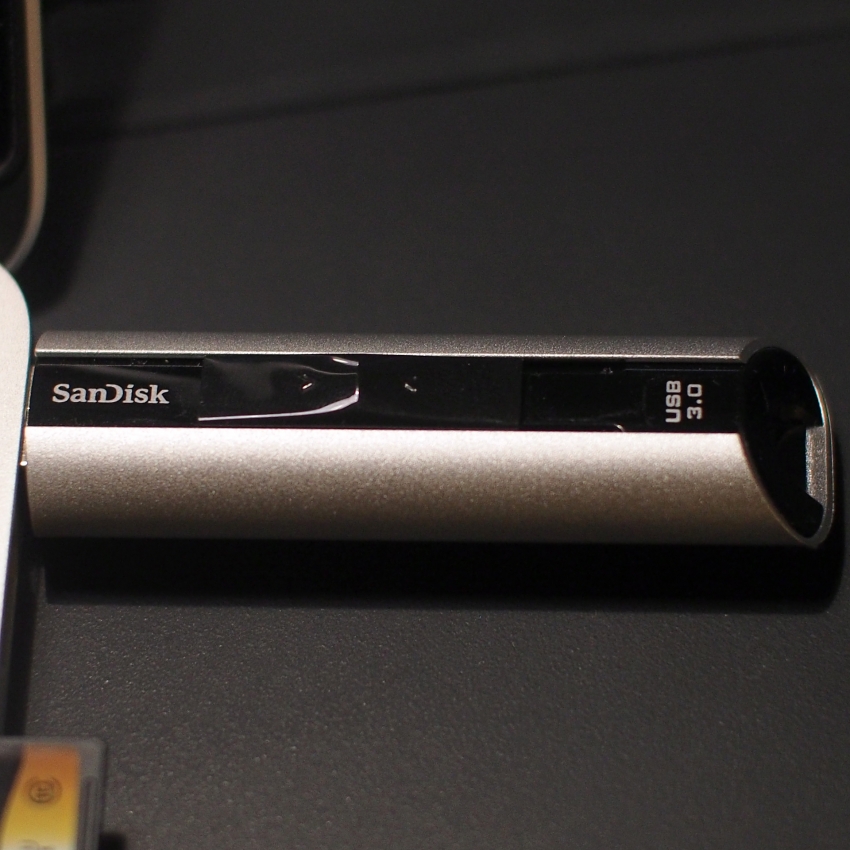 SanDisk Extreme PRO CZ88 128GB USB 3.0 Flash Drive